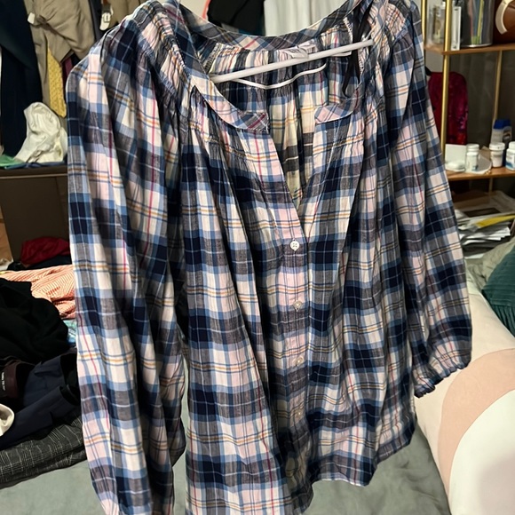 Gap Flowy Plaid Blouse with Elastic-End Sleeves - Picture 5 of 5